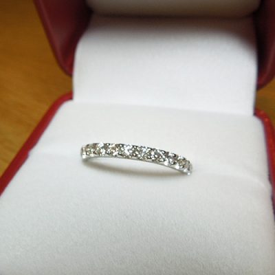 ハーフエタニティのスイートテンダイヤモンドリング | 旭川 結婚指輪 